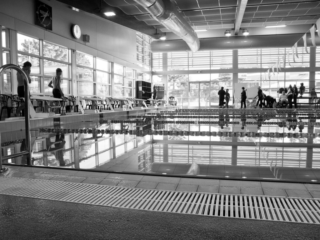 Swimmers preparing for friendly competition,Jellie Park, Christchurch, New Zealand (Photo: Luis, click to enlarge).
